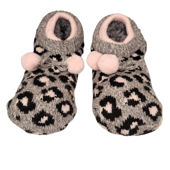 🌼 3/$15 Pink & Gray Fuzzy Leopard Print Tassel Slipper Socks - Picture 1 of 2